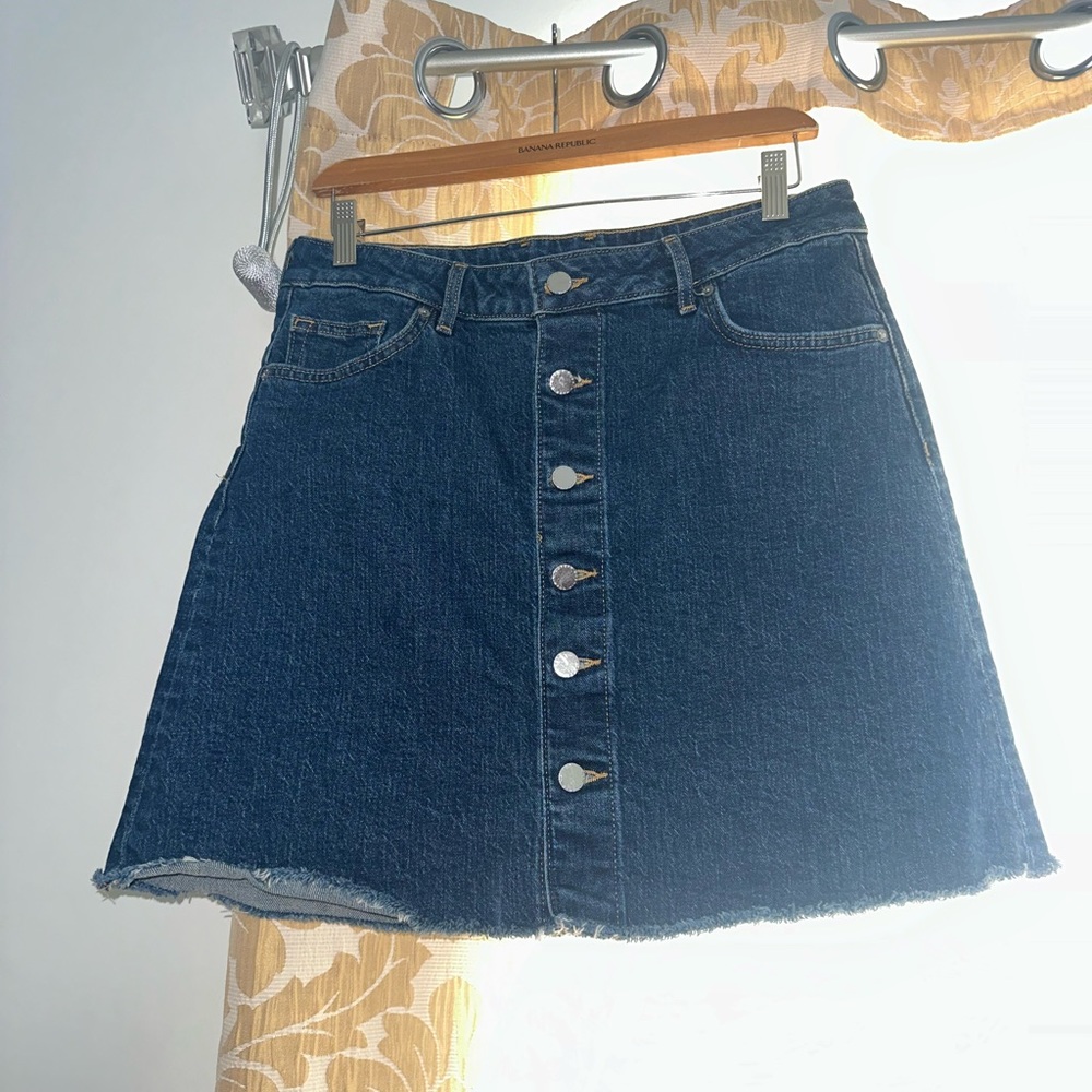 H&M button down distressed mini denim skirt